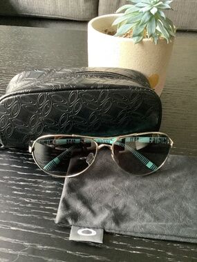Oakley Feedback Aviator Style Sunglasses